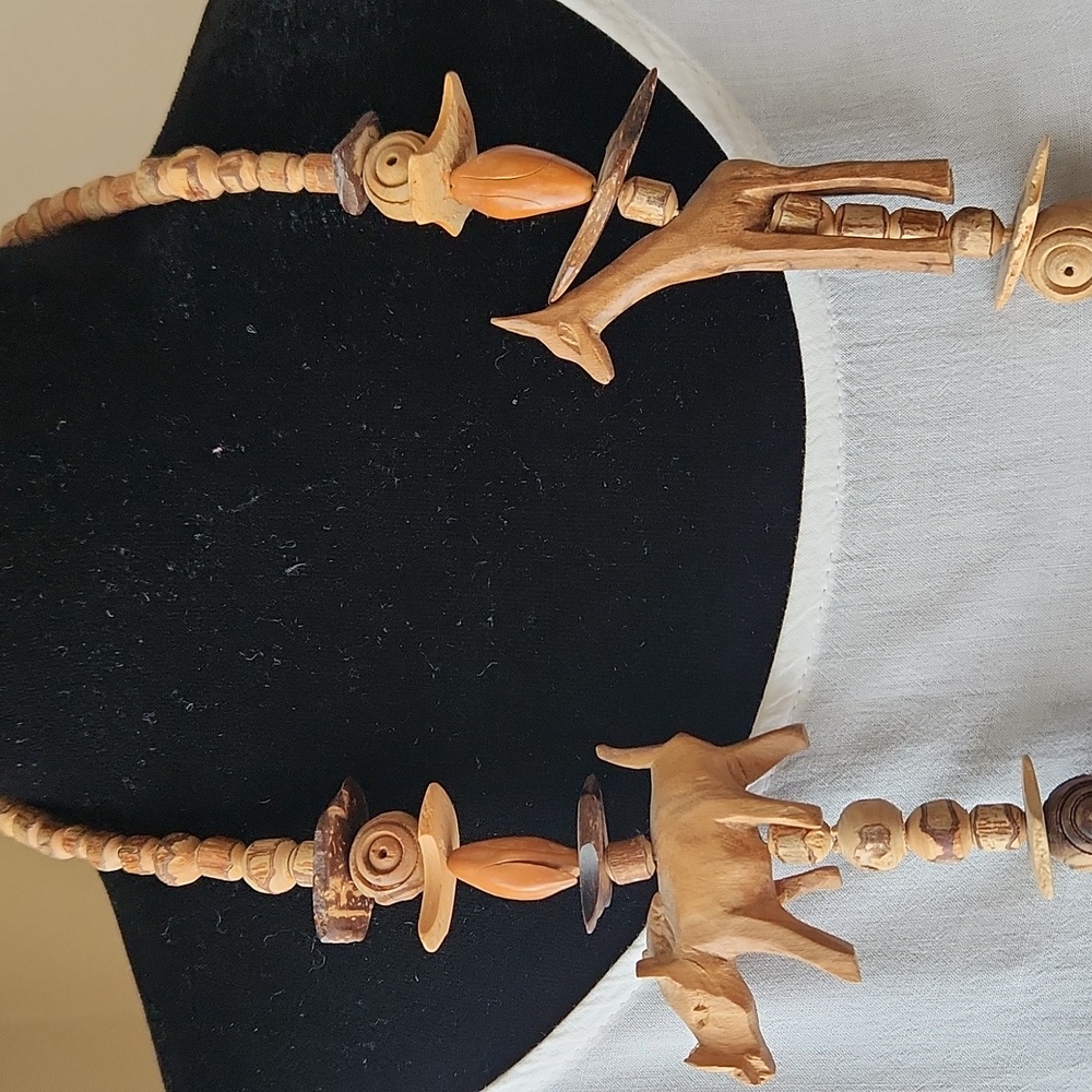 WOODEN ANIMAL Necklace Vintage - Picture 4 of 7